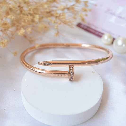 Sparkling Nail Bangle