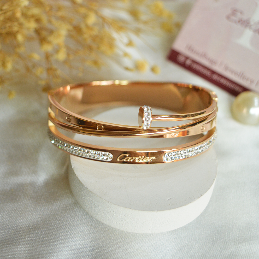 Sparkling broad Bangle