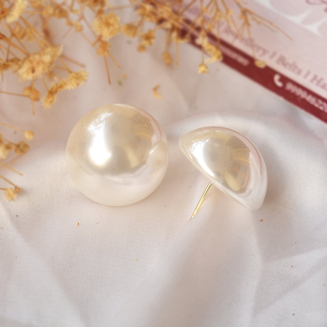 Chic Pearl Earrings