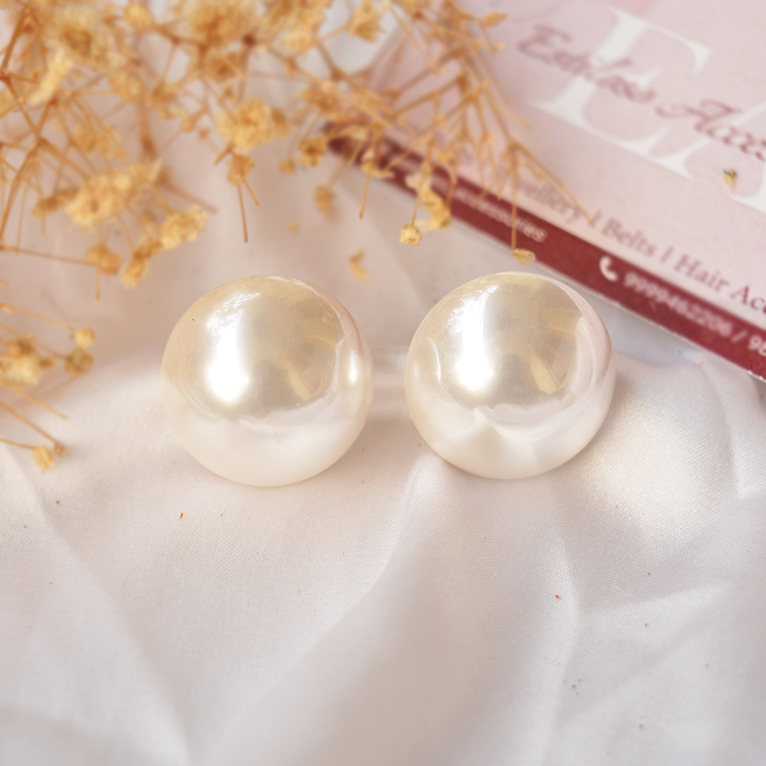 Chic Pearl Earrings