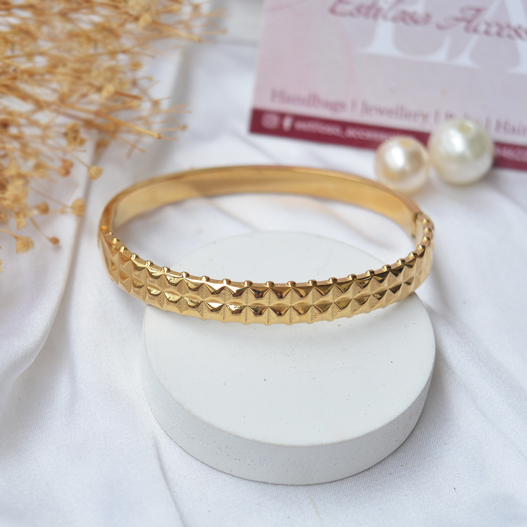 Embossed Elegance Bangle