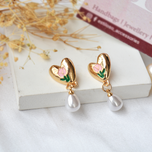 Tulip flower Pearl Earring