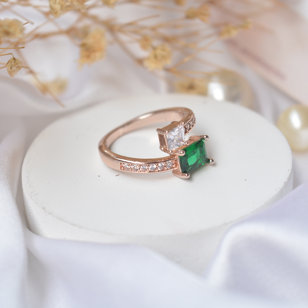 Emerald Diamond ring