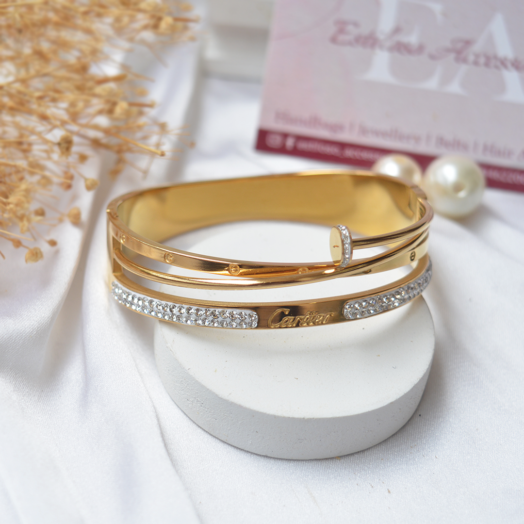 Sparkling broad Bangle